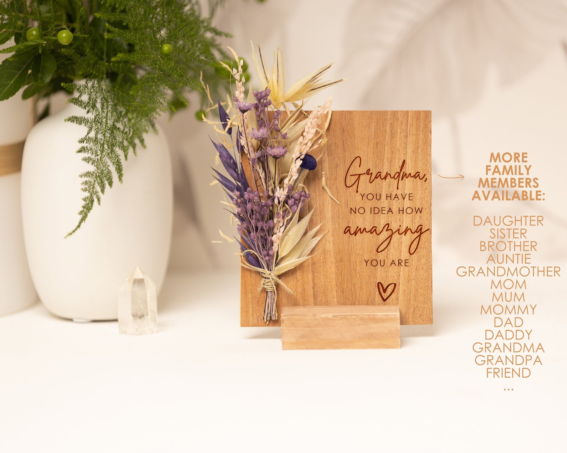 Amazing Grandma Wooden Dried Flower Card, product photo 4