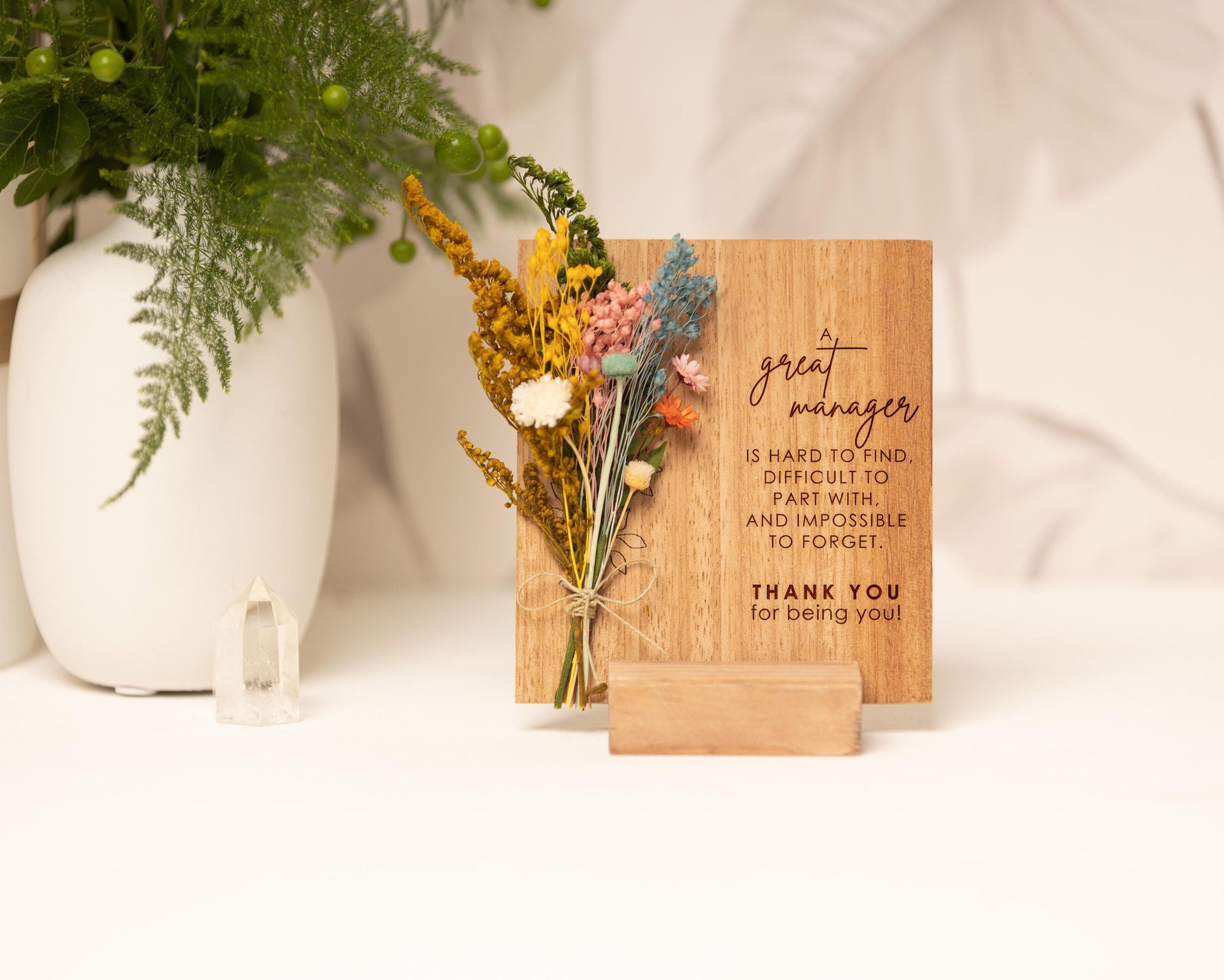A Great Manager Is Hard to Find Dried Flower Card, product photo 8