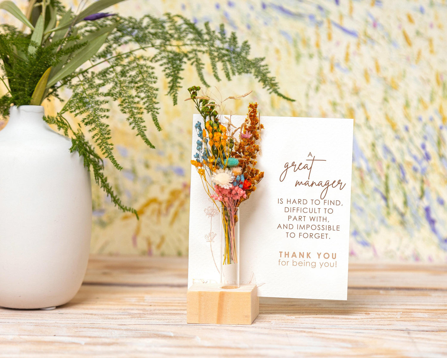 A Great Manager Is Hard to Find Dried Flower Card, product photo 2