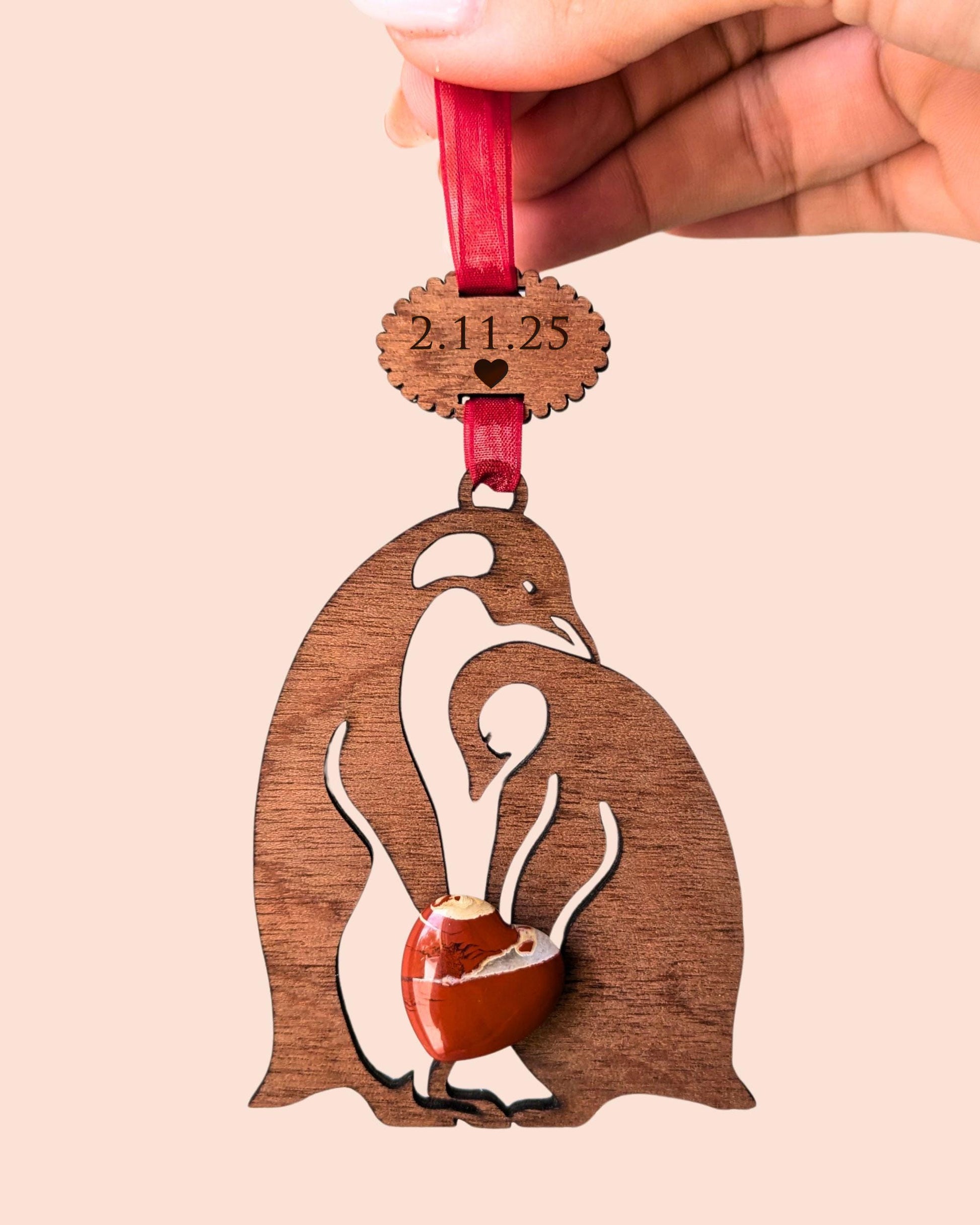 Penguin Couple Wooden Story Card With Crystal: product image 5