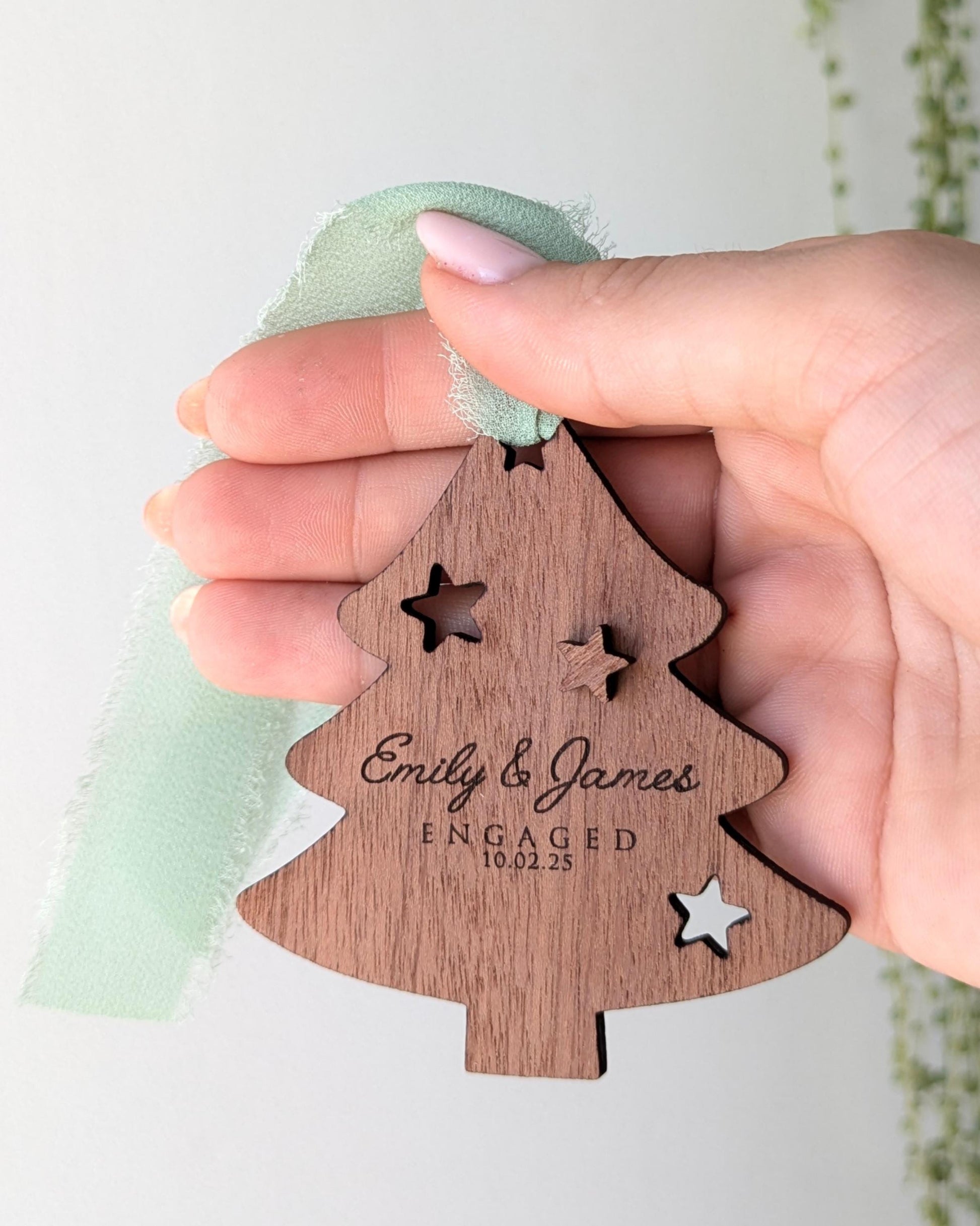 Personalized Christmas Tree Wooden Story Card: product image 10