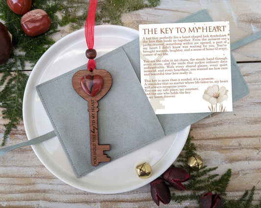 Key to My Heart Wooden Story Card With Crystal: product image 1